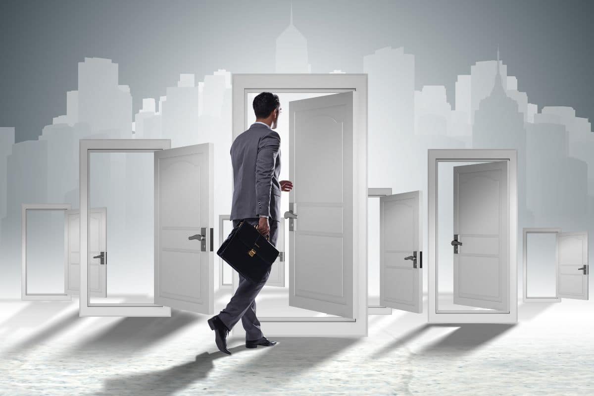 A Comprehensive Guide To Consulting Exit Opportunities [2023]