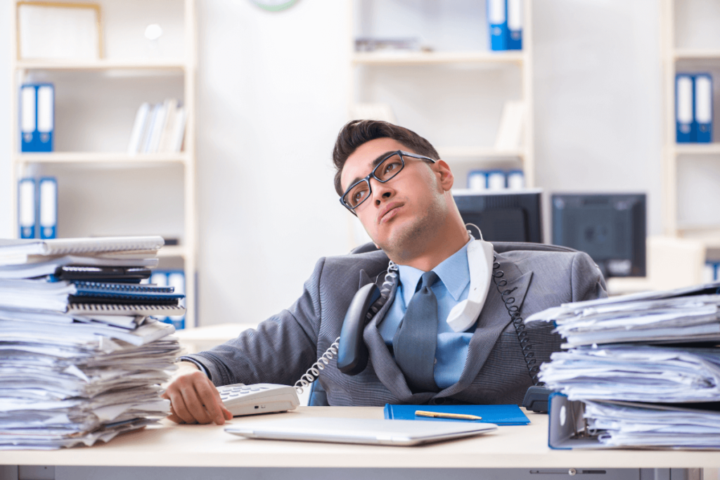 17 Subtle — But Very Telling — Signs That Your Workplace Is Toxic 1 1 22