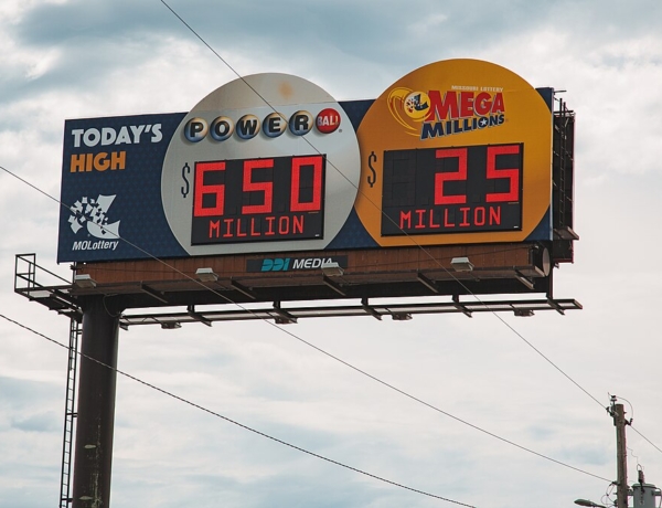 1024px powerball and mega millions lottery jackpot prize billboard in missouri 44555666811