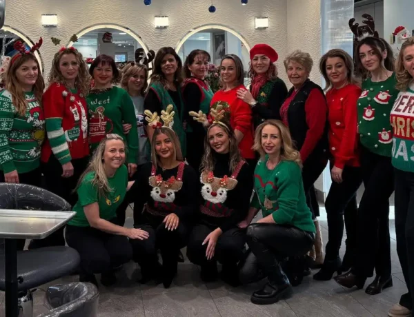 19 Chic Christmas Office Party Outfits That Are Work Appropriate