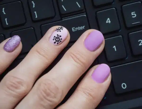 15 Quick & Elegant Work Nails Ideas for Professionals for Busy Days