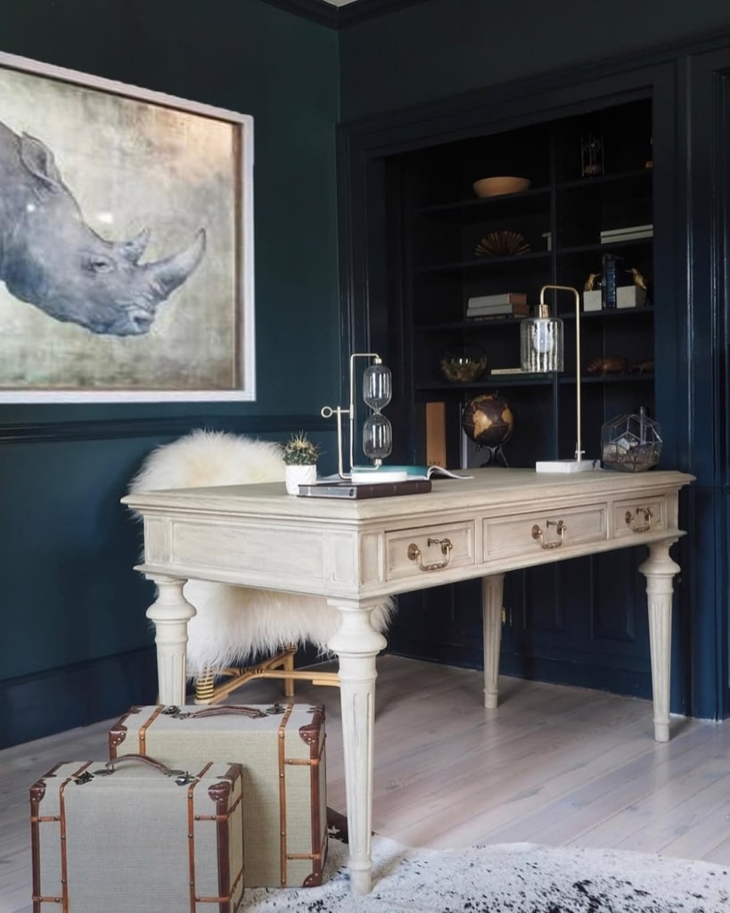 How to Create a Productive Masculine Home Office (21 Ideas) 17 snapinsta ai 2750758558607939407