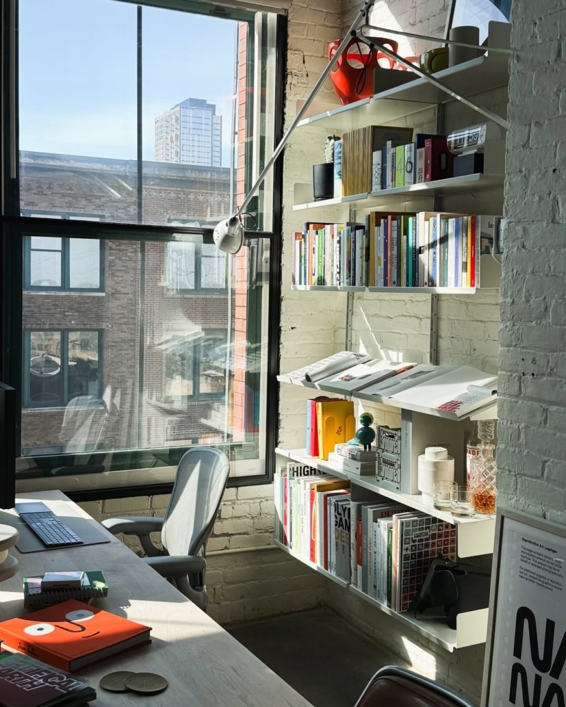 21 Smart Vertical Office Organization Ideas to Instantly Create More Space 19 snapinsta ai 3717091881160766108