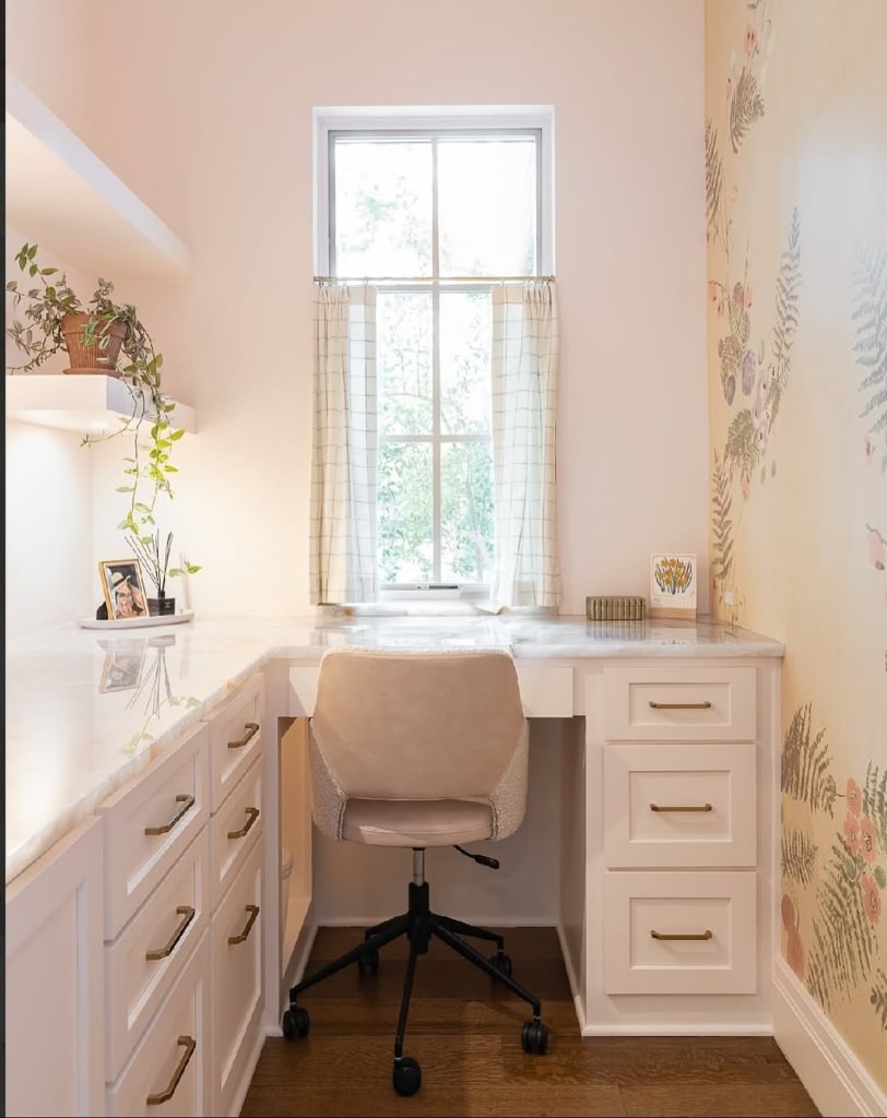 23 Warm Cozy Home Office Ideas That Inspire Productivity 18 snapinsta ai 3759198701567686361