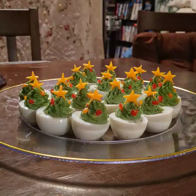 16 Healthy Low-Carb Bento Box Ideas for a Stress-Free Lunch 10 Avocado Deviled Eggs