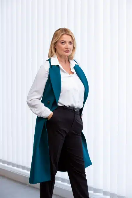 18 Elegant Office Outfit Ideas for Over 40 That Feel Awesome 4 image 147