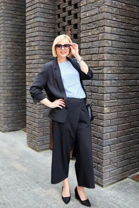 18 Elegant Office Outfit Ideas for Over 40 That Feel Awesome 11 image 154