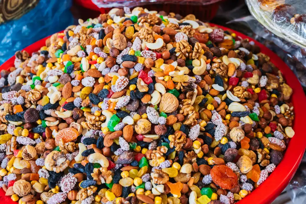 15 Office Snacks Under 200 Calories That Keep You Full Between Meetings 5 image 35