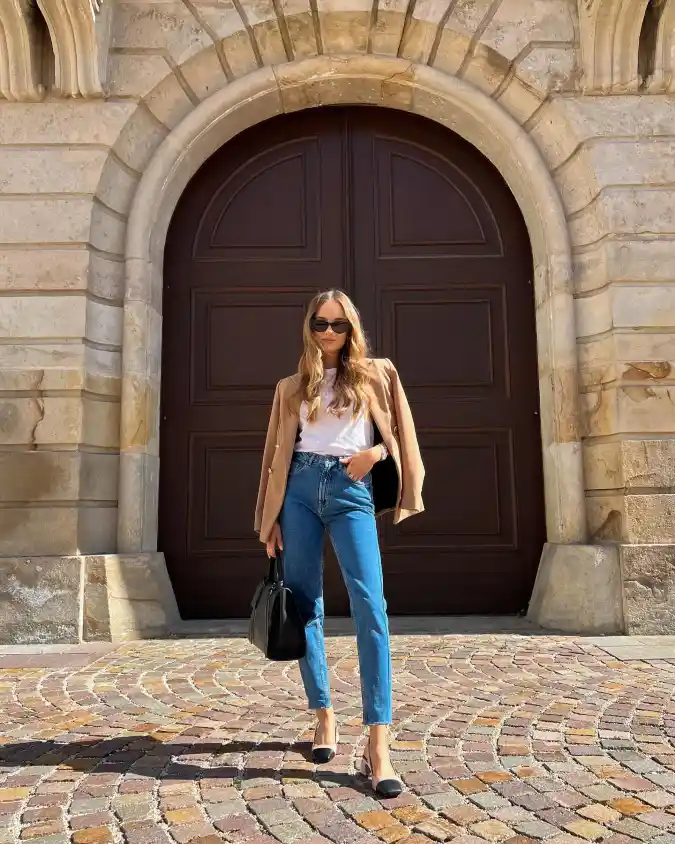 19 Chic outfits for work with jeans That Look Professional 11 Polished Blazer and Denim Ensemble