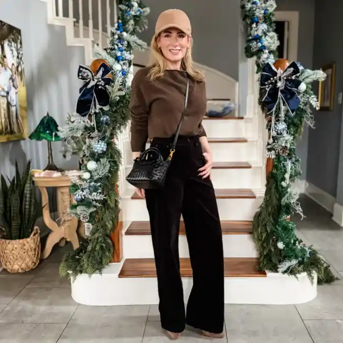 17 Chic Winter Business Casual Outfits for Women over 40 2 Wide-Leg Trousers and Cozy Knits