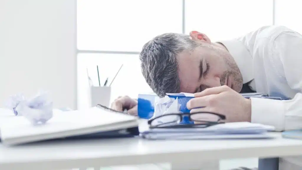 16 Silent Toxic Work Environment Signs You Shouldn't Ignore 12 15 classy christmas outfit ideas 1