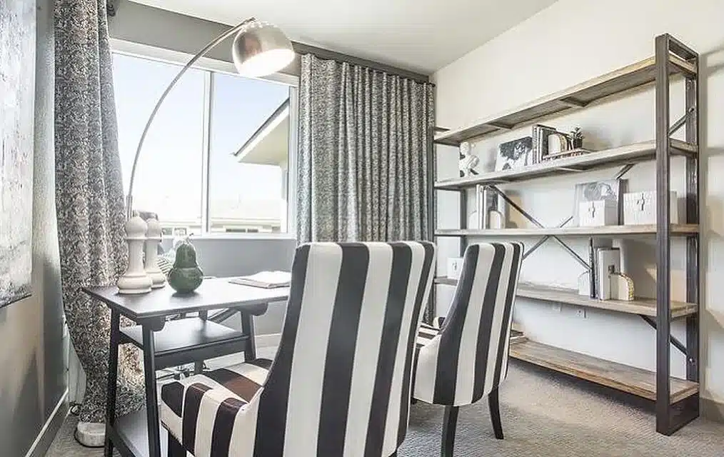 16 Elegant Black and White Office Decor Ideas That Look Expensive 7 image 22