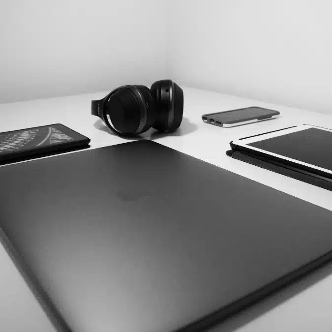 16 Must-Have Essentials For Remote Work Life 4 image 3