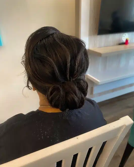 17 easy bun hairstyles for work That Look Professional And Sleek 16 image 63