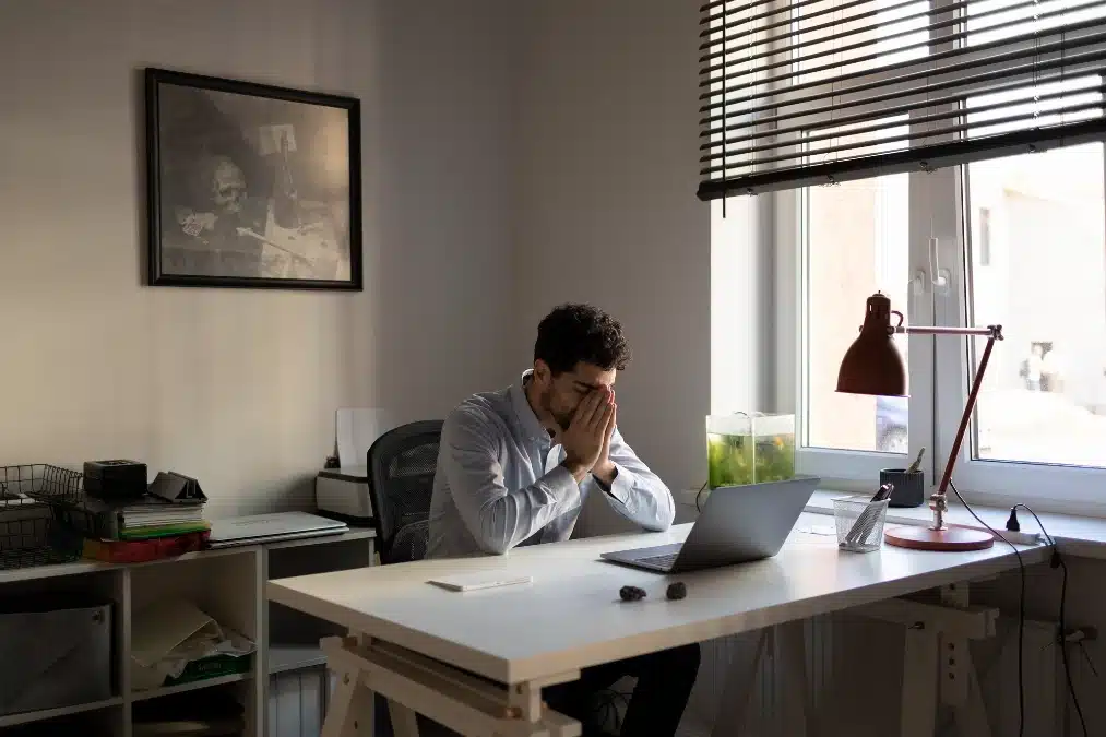 16 Silent Toxic Work Environment Signs You Shouldn't Ignore 5 image 98