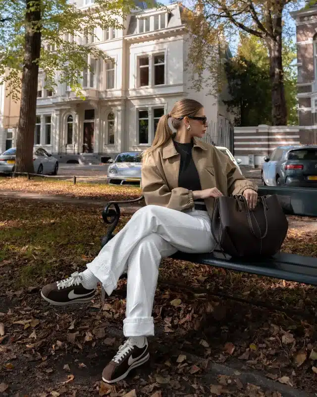 16 Chic Work Outfits With Sneakers That Still Look Professional 10 10 1