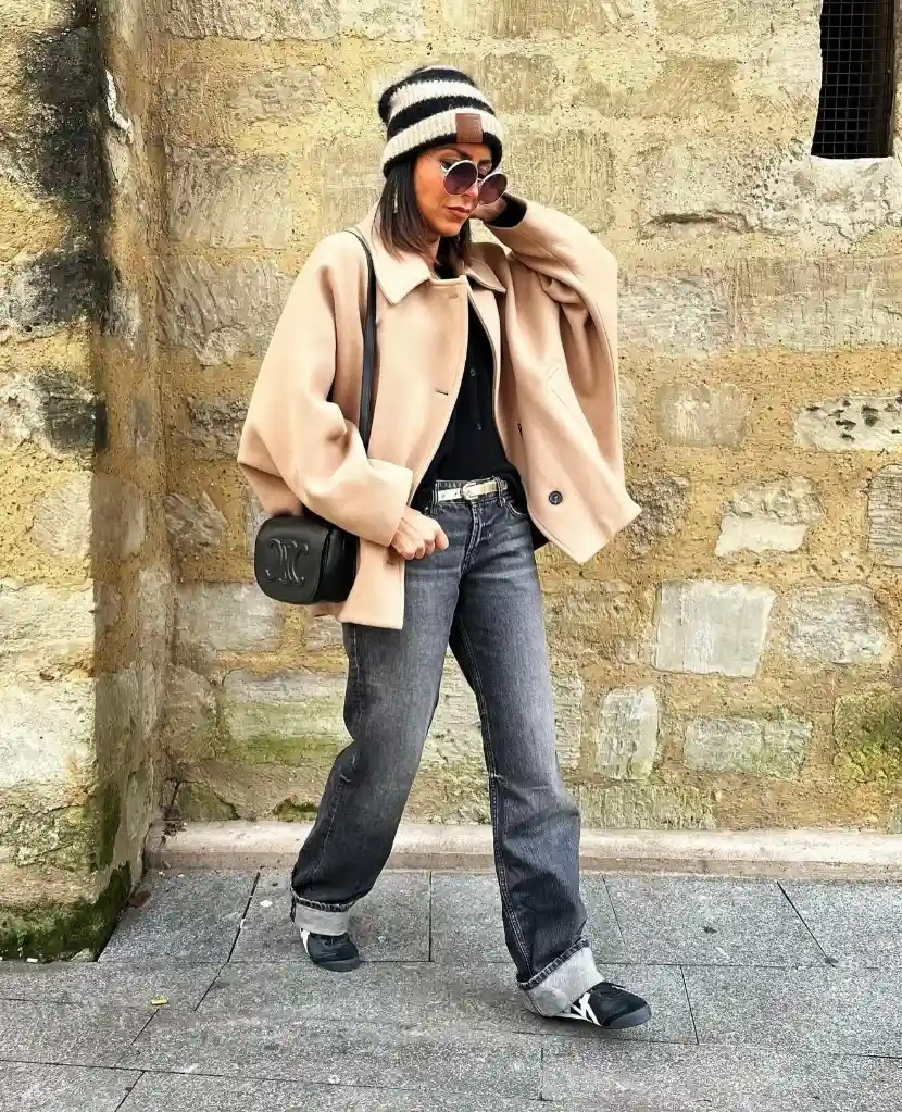 16 Chic Work Outfits With Sneakers That Still Look Professional 16 16 1