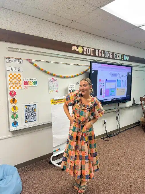 17 Cute And Comfy Teacher Outfit Ideas For The Classroom 3 image 18