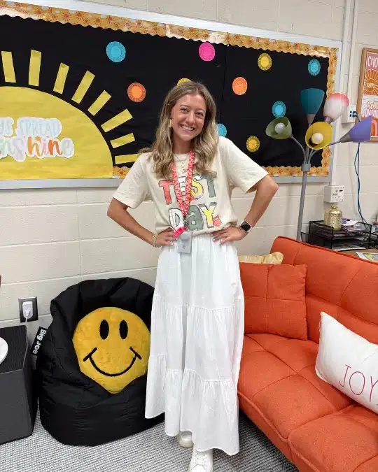 17 Cute And Comfy Teacher Outfit Ideas For The Classroom 11 image 26