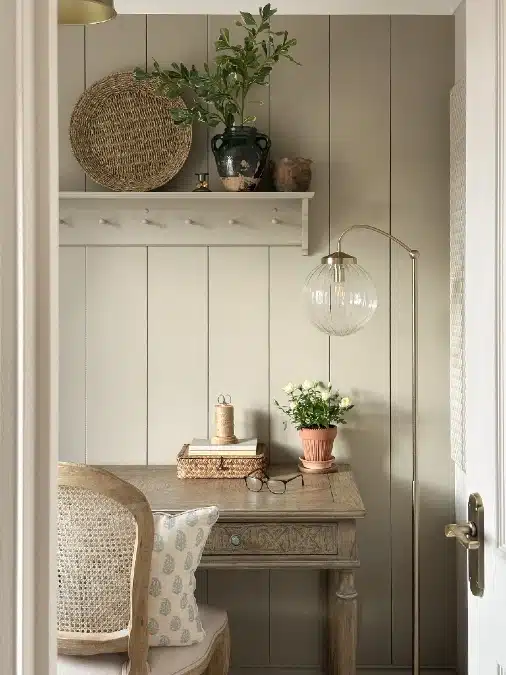 17 Modern Farmhouse Home Office Ideas That Are Bright And Airy 8 image 7