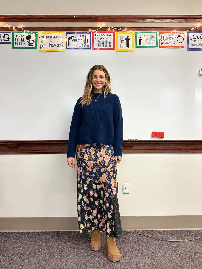 17 Cute And Comfy Teacher Outfit Ideas For The Classroom 6 thetrendysenorita 1761526500 3752278710297894869 25744157842