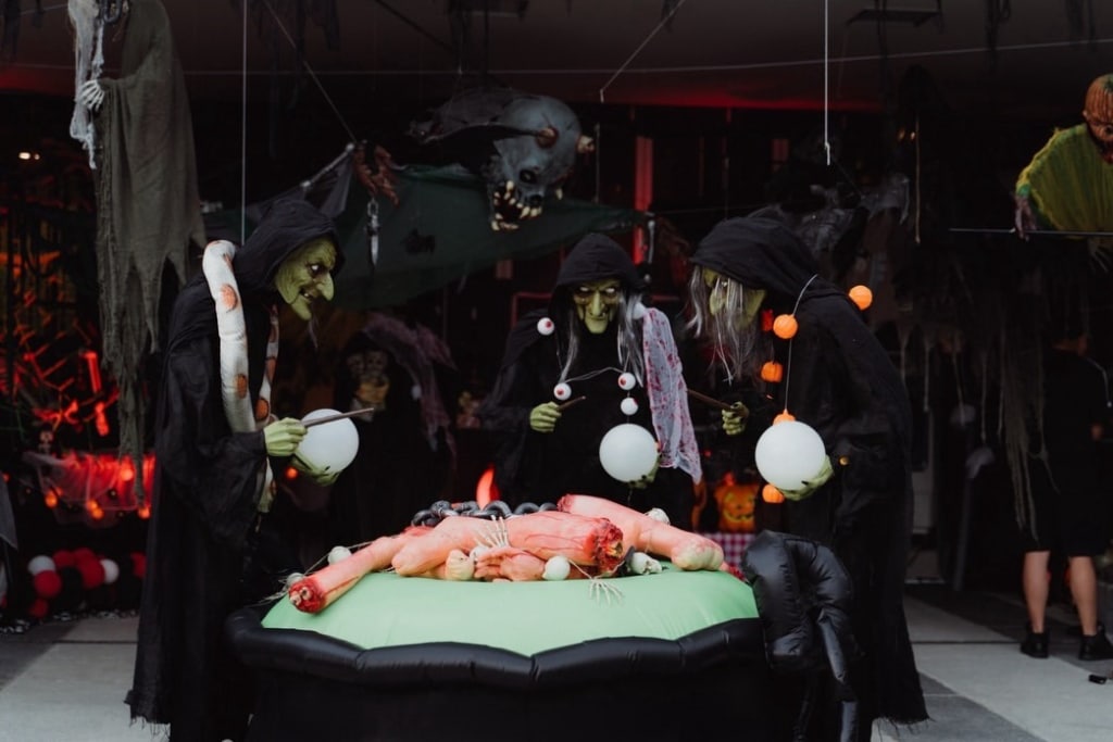 halloween decoration office cubicle