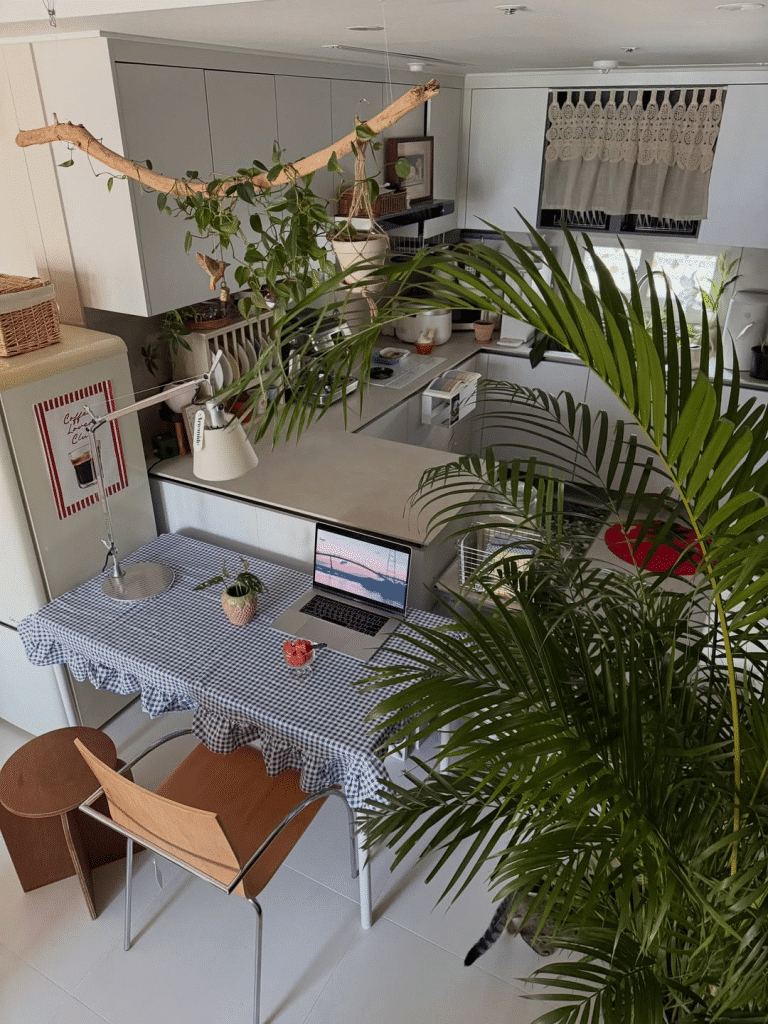 kitchen and office combo