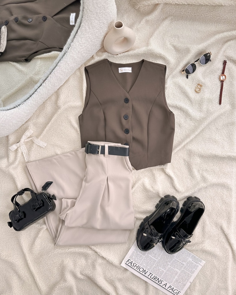 beige pants work outfit women